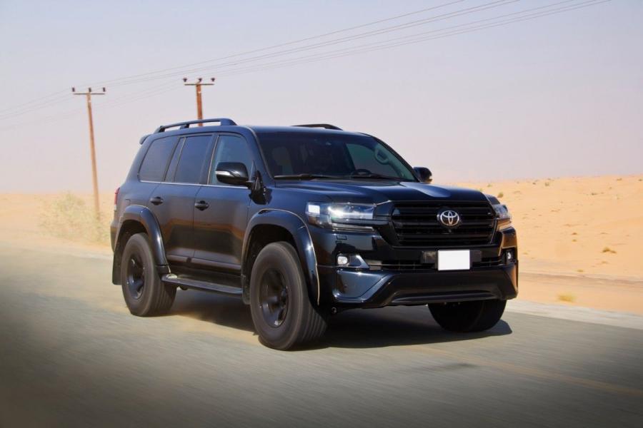 Toyota Land Cruiser Executive AT35 by Arctic Trucks (J200) (UAE) '2016